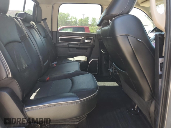 2022 Ram 2500 Laramie z VIN 3C6UR5FJ1NG423393, wystawiony jako Copart lot #57487395 z przebiegiem 124 528 mil mil oraz Szkoda całkowita • Salvage title. Historia ofert i sprzedaży dostępna na DreamBid. Obrazek 10.
