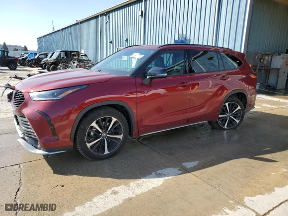 2021 Toyota Highlander XSE with VIN 5TDJZRBH8MS156274, listed as a Copart auction lot 48811775 with 36,585 mi miles and Salvage Title. Bid and sale history available at carsss.com. Image 1.
