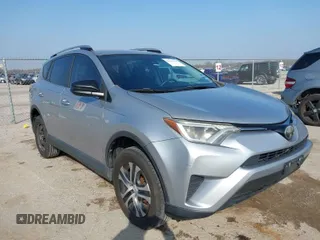 2017 Toyota RAV4 LE z VIN 2T3ZFREV5HW370737, wystawiony jako IAAI lot #41511531 z przebiegiem 109 508 mil mil oraz . Historia ofert i sprzedaży dostępna na DreamBid. Obrazek 1.