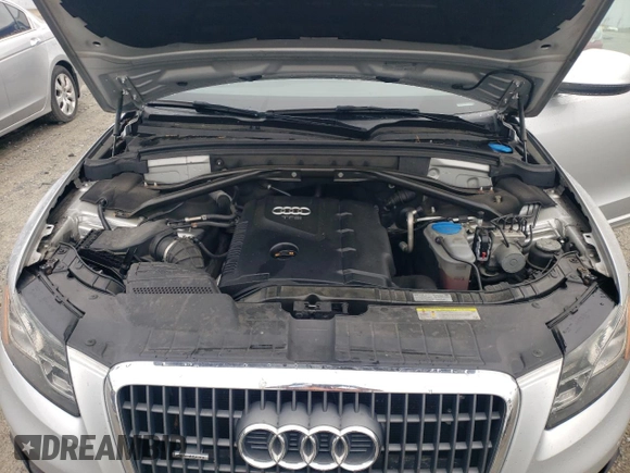 2011 Audi Q5 Premium Plus z VIN WA1LFAFP1BA104123, wystawiony jako Copart lot #56530895 z przebiegiem 153 958 mil mil oraz Szkoda całkowita • Salvage title. Historia ofert i sprzedaży dostępna na DreamBid. Obrazek 12.