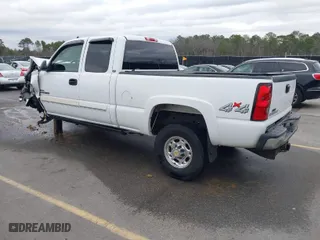 2007 Chevrolet Silverado 2500HD Classic LT3 with VIN 1GCHK29DX7E111151, listed as a IAAI auction lot 41586448 with 139,164 mi miles. Bid and sale history available at carsss.com. Image 3.