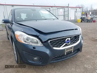 2011 Volvo C30 with VIN YV1672MK1B2220696, listed as a IAAI auction lot 41914435 with 81,626 mi miles and . Bid and sale history available at DreamBid. Image 6.