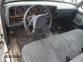 1992 Dodge D/W 250 with VIN 3B7KM23C3NM507302, listed as a Copart auction lot 41542815 with 217,340 mi miles and Clean Title. Bid and sale history available at carsss.com. Image 8.