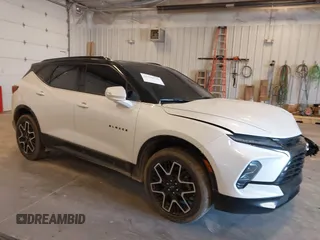 2024 Chevrolet Blazer RS z VIN 3GNKBKRS3RS135375, wystawiony jako IAAI lot #41793735 z przebiegiem 38 597 mil mil oraz . Historia ofert i sprzedaży dostępna na DreamBid. Obrazek 1.