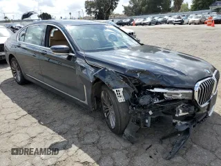 2022 BMW 7 Series 740i xDrive with VIN WBA7T4C05NCH98218, listed as a Copart auction lot 49058504 with 32,198 mi miles and . Bid and sale history available at DreamBid. Image 4.