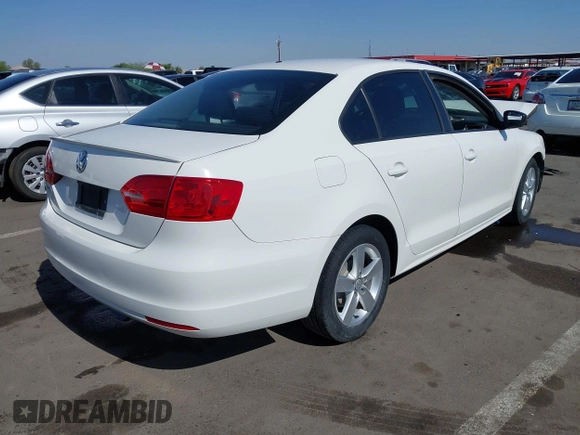 2012 Volkswagen Jetta S z VIN 3VW1K7AJ2CM331367, wystawiony jako IAAI lot #42294252 z przebiegiem 162 373 mil mil oraz . Historia ofert i sprzedaży dostępna na DreamBid. Obrazek 4.