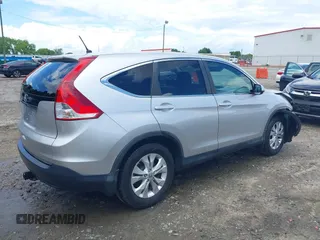 2013 Honda CR-V EX z VIN 3CZRM3H52DG702135, wystawiony jako IAAI lot #42254226 z przebiegiem 133 561 mil mil oraz . Historia ofert i sprzedaży dostępna na DreamBid. Obrazek 4.