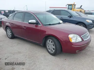 2007 Ford Five Hundred Limited with VIN 1FAHP25117G136916, listed as a IAAI auction lot 41936388 with 109,784 mi miles. Bid and sale history available at carsss.com. Image 1.