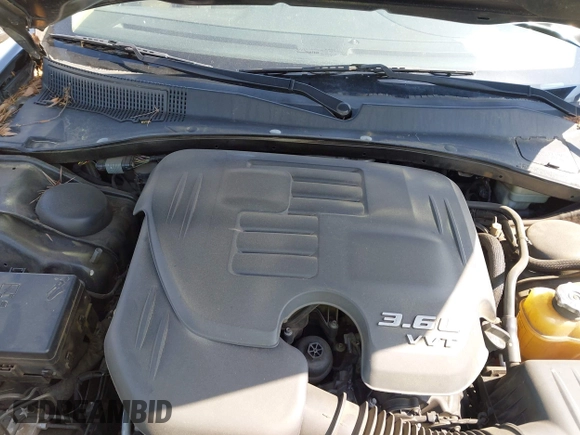 2014 Chrysler 300 with VIN 2C3CCAAG4EH252864, listed as a IAAI auction lot 42056787 with 185,063 mi miles. Bid and sale history available at carsss.com. Image 10.