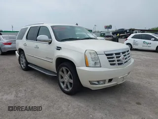2008 Cadillac Escalade z VIN 1GYFK63838R213504, wystawiony jako IAAI lot #42074133 z przebiegiem 123 986 mil mil oraz . Historia ofert i sprzedaży dostępna na DreamBid. Obrazek 1.