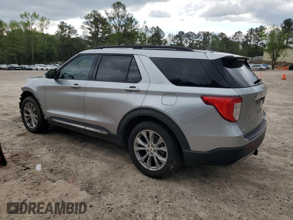 2022 Ford Explorer XLT z VIN 1FMSK7DH4NGA80828, wystawiony jako Copart lot #51954795 z przebiegiem 77 651 mil mil oraz Szkoda całkowita • Salvage title. Historia ofert i sprzedaży dostępna na DreamBid. Obrazek 2.