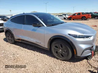 2022 Ford Mustang Mach-E California Route 1 z VIN 3FMTK2R75NMA49861, wystawiony jako Copart lot #46211484 z przebiegiem Nie podano mil oraz . Historia ofert i sprzedaży dostępna na DreamBid. Obrazek 4.