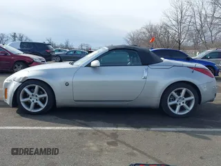 2005 Nissan 350Z Touring z VIN JN1AZ36A05M755776, wystawiony jako IAAI lot #41509506 z przebiegiem 79 148 mil mil oraz . Historia ofert i sprzedaży dostępna na DreamBid. Obrazek 14.