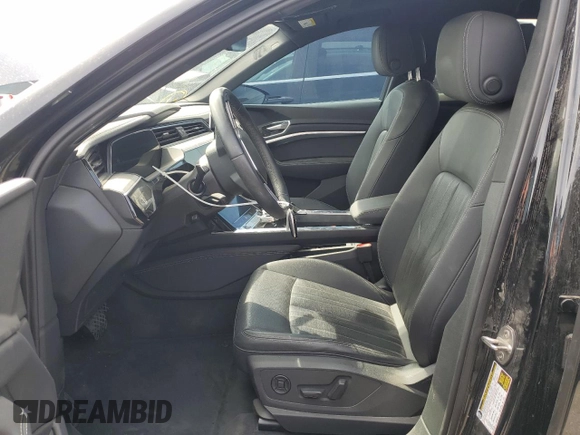 2022 Audi e-tron Premium Plus с VIN WA1LAAGE5NB021918, выставлен на аукционе Copart как лот 88352465 с пробегом 42 662 миль миль и Списание • Salvage title. История ставок и продаж доступна на DreamBid. Изображение 7.