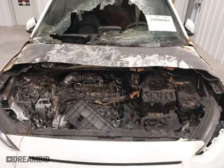 2021 Hyundai Kona Limited with VIN KM8K3CA56MU720134, listed as a IAAI auction lot 39990903 with 1 mi miles. Bid and sale history available at carsss.com. Image 10.