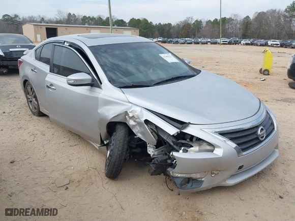 2013 Nissan Altima 3.5 SL with VIN 1N4BL3AP5DC162522, listed as a IAAI auction lot 41684332 with 161,423 mi miles. Bid and sale history available at carsss.com. Image 1.