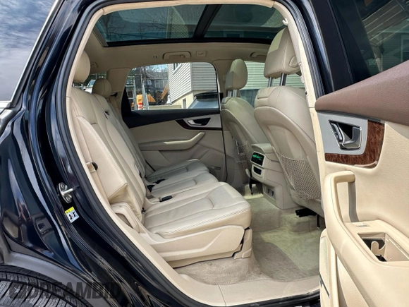2018 Audi Q7 Premium Plus with VIN WA1LHAF77JD004065, listed as a Copart auction lot 52912895 with 70,583 mi miles and Clean Title. Bid and sale history available at carsss.com. Image 6.