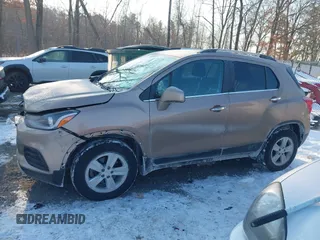 2018 Chevrolet Trax LT with VIN 3GNCJPSB1JL204447, listed as a IAAI auction lot 41412002 with 130,654 mi miles. Bid and sale history available at carsss.com. Image 14.
