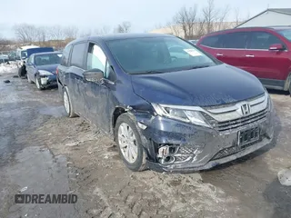 2018 Honda Odyssey LX with VIN 5FNRL6H20JB088445, listed as a IAAI auction lot 41420542 with 117,849 mi miles. Bid and sale history available at carsss.com. Image 1.