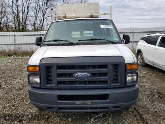2009 Ford Econoline Cargo Commercial with VIN 1FTNE14W09DA19293, listed as a Copart auction lot 51929495 with 253,326 mi miles and Salvage Title. Bid and sale history available at DreamBid. Image 5.