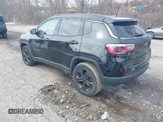 2018 Jeep Compass Altitude with VIN 3C4NJDBB1JT132052, listed as a IAAI auction lot 41622700 with 99,534 mi miles and . Bid and sale history available at carsss.com. Image 3.