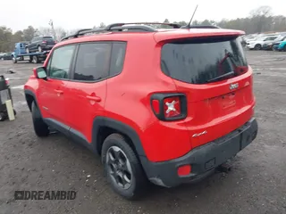 2015 Jeep Renegade Latitude with VIN ZACCJBBHXFPB81006, listed as a IAAI auction lot 41819915 with 74,000 mi miles. Bid and sale history available at carsss.com. Image 3.
