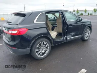 2017 Lincoln MKX Reserve with VIN 2LMPJ8LR7HBL30488, listed as a IAAI auction lot 42294191 with 64,246 mi miles and . Bid and sale history available at DreamBid. Image 4.