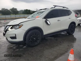 2017 Nissan Rogue SV z VIN 5N1AT2MVXHC806124, wystawiony jako Copart lot #60125165 z przebiegiem 199 080 mil mil oraz Czysty tytuł • Clean title. Historia ofert i sprzedaży dostępna na DreamBid. Obrazek 1.