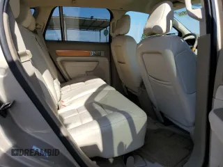 2007 Lincoln MKX z VIN 2LMDU68C97BJ06964, wystawiony jako Copart lot #55771815 z przebiegiem 89 271 mil mil oraz Szkoda całkowita • Salvage title. Historia ofert i sprzedaży dostępna na DreamBid. Obrazek 11.