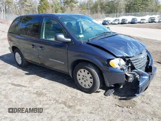 2007 Chrysler Town & Country SWB with VIN 1A4GJ45R87B109602, listed as a IAAI auction lot 41770486 with 115,833 mi miles. Bid and sale history available at carsss.com. Image 1.