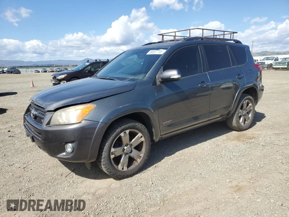 2010 Toyota RAV4 Sport с VIN JTMRK4DV8A5093319, выставлен на аукционе Copart как лот 56537735 с пробегом 152 808 миль миль и Списание • Salvage title. История ставок и продаж доступна на DreamBid. Изображение 1.