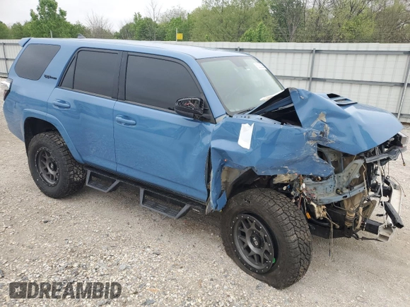 2018 Toyota 4Runner SR5 with VIN JTEBU5JR8J5583392, listed as a Copart auction lot 50820825 with 124,796 mi miles and Salvage Title. Bid and sale history available at DreamBid. Image 4.