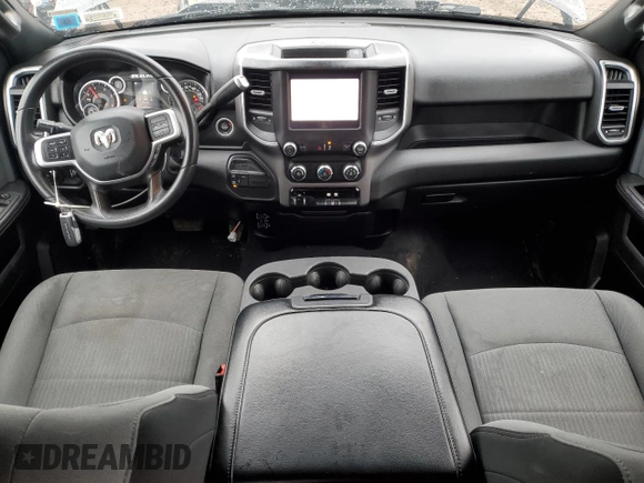 2022 Ram 2500 Big Horn z VIN 3C6UR5JL0NG239202, wystawiony jako Copart lot #53045565 z przebiegiem 64 839 mil mil oraz Szkoda całkowita • Salvage title. Historia ofert i sprzedaży dostępna na DreamBid. Obrazek 8.