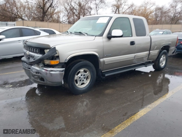 1999 Chevrolet Silverado 1500 LT with VIN 2GCEK19T1X1195916, listed as a IAAI auction lot 41740193 with 111,263 mi miles. Bid and sale history available at carsss.com. Image 18.