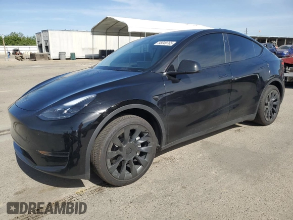 2024 Tesla Model Y with VIN 7SAYGDED0RF131495, listed as a Copart auction lot 56849765 with 10,120 mi miles and Salvage title. Bid and sale history available at DreamBid. Image 1.