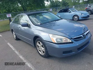 2007 Honda Accord LX SE z VIN 1HGCM56317A128589, wystawiony jako IAAI lot #42399035 z przebiegiem 198 276 mil mil oraz . Historia ofert i sprzedaży dostępna na DreamBid. Obrazek 1.