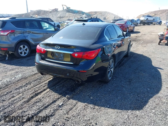 2014 Infiniti Q50 Premium with VIN JN1BV7AR0EM689783, listed as a IAAI auction lot 41661020 with 124,762 mi miles. Bid and sale history available at carsss.com. Image 4.