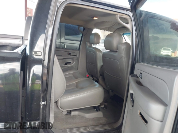2005 Chevrolet Silverado 1500 LS with VIN 2GCEC13T951113384, listed as a IAAI auction lot 41685589 with 237,746 mi miles and . Bid and sale history available at DreamBid. Image 8.