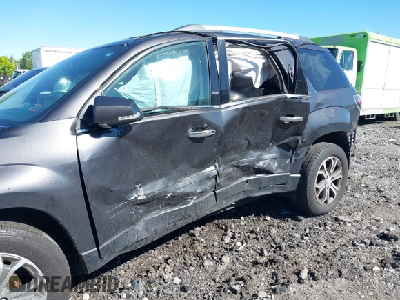 2015 GMC Acadia SLT z VIN 1GKKVRKD9FJ355769, wystawiony jako IAAI lot #42203746 z przebiegiem Nie podano mil oraz . Historia ofert i sprzedaży dostępna na DreamBid. Obrazek 6.