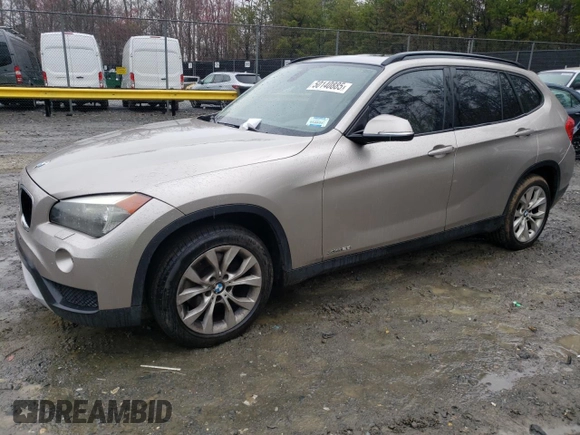 2014 BMW X1 xDrive28i with VIN WBAVL1C52EVY15236, listed as a Copart auction lot 50140885 with 141,088 mi miles and Salvage Title. Bid and sale history available at carsss.com. Image 1.