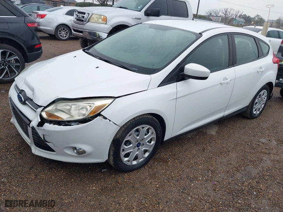 2012 Ford Focus SE with VIN 1FAHP3K20CL197291, listed as a IAAI auction lot 41643107 with 152,421 mi miles. Bid and sale history available at carsss.com. Image 2.