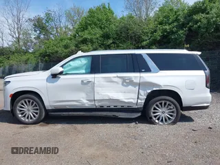 2021 Cadillac Escalade ESV Premium Luxury z VIN 1GYS4KKLXMR431568, wystawiony jako IAAI lot #42139123 z przebiegiem 37 696 mil mil oraz . Historia ofert i sprzedaży dostępna na DreamBid. Obrazek 15.