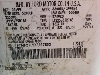 1999 Ford F-250 XL with VIN 1FTNF21L2XEE17853, listed as a Copart auction lot 58869285 with 140,220 mi miles and Clean title. Bid and sale history available at DreamBid. Image 12.