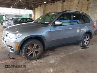 2012 BMW X5 35d with VIN 5UXZW0C59CL673416, listed as a IAAI auction lot 41910233 with 70,008 mi miles and . Bid and sale history available at DreamBid. Image 17.