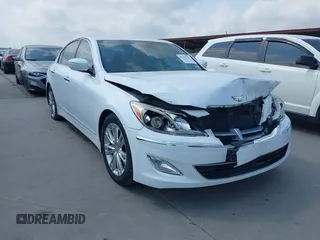 2014 Hyundai Genesis 3.8L z VIN KMHGC4DD9EU261875, wystawiony jako IAAI lot #42156322 z przebiegiem 178 797 mil mil oraz . Historia ofert i sprzedaży dostępna na DreamBid. Obrazek 1.