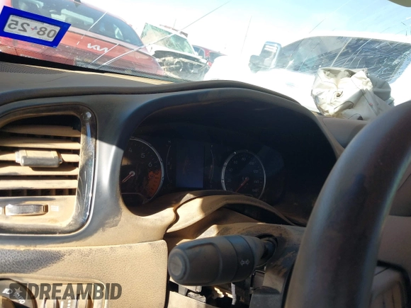 2017 Jeep Renegade Latitude with VIN ZACCJABB0HPG46904, listed as a IAAI auction lot 41844524 with Not Provided miles. Bid and sale history available at carsss.com. Image 7.