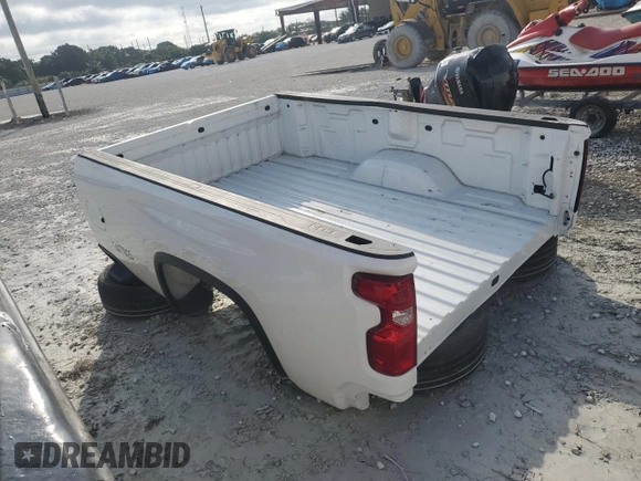 2023 Chevrolet Silverado 1500 with VIN 57293353, listed as a Copart auction lot 44778425 with Not Provided miles and Clean Title. Bid and sale history available at DreamBid. Image 2.