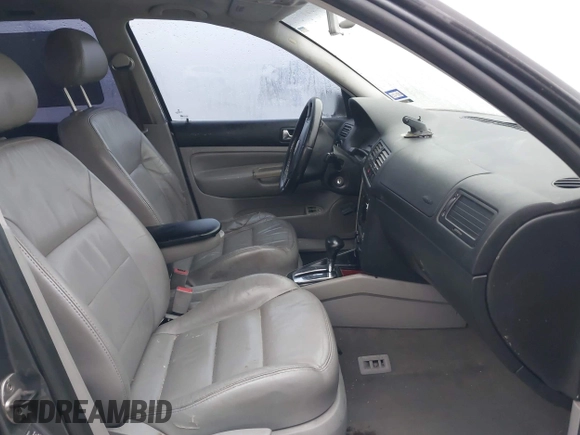 2003 Volkswagen Jetta GLS with VIN 3VWSK69M93M156239, listed as a IAAI auction lot 42190123 with 195,173 mi miles and . Bid and sale history available at DreamBid. Image 5.