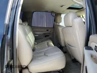 2003 Chevrolet Suburban LS with VIN 3GNEC16T03G150153, listed as a Copart auction lot 46333895 with 189,664 mi miles and Salvage Title. Bid and sale history available at carsss.com. Image 11.