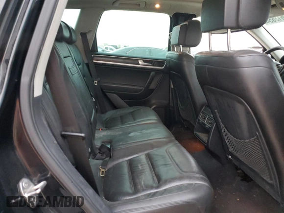 2013 Volkswagen Touareg Lux with VIN WVGEF9BP7DD005872, listed as a Copart auction lot 82618654 with 236,650 mi miles and Salvage Title. Bid and sale history available at DreamBid. Image 11.